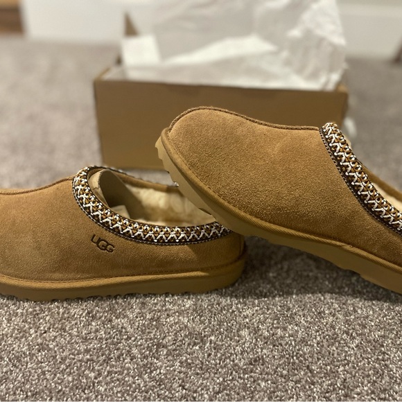 UGG Shoes - New in the box Ugg Tasman ii